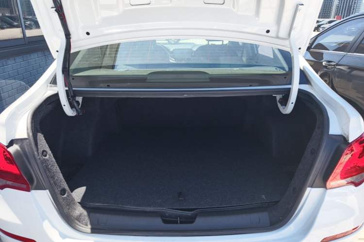 Used Chevrolet Cavalier 2019 320 Automatic Enjoyment with Sunroof Trunk