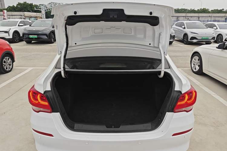 Used Chevrolet Cavalier 2019 320 Automatic Enjoyment with Sunroof Trunk