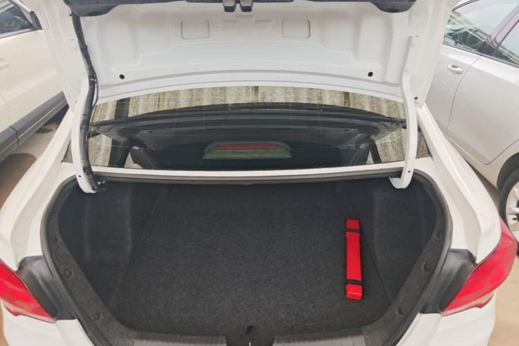 Used Chevrolet Cavalier 2019 320 Automatic Xinyue Edition Trunk