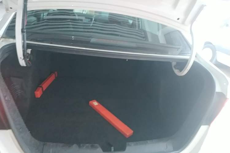 Used Chevrolet Cavalier 2019 320 Automatic Xinyue Edition Trunk