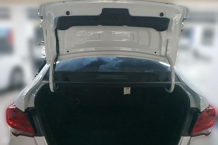 Used Chevrolet Cavalier 2019 320 Automatic Xinyue Edition Trunk