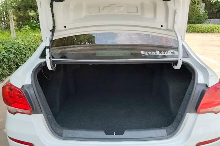 Used Chevrolet Cavalier 2019 320 Automatic Enjoyment with Sunroof Trunk