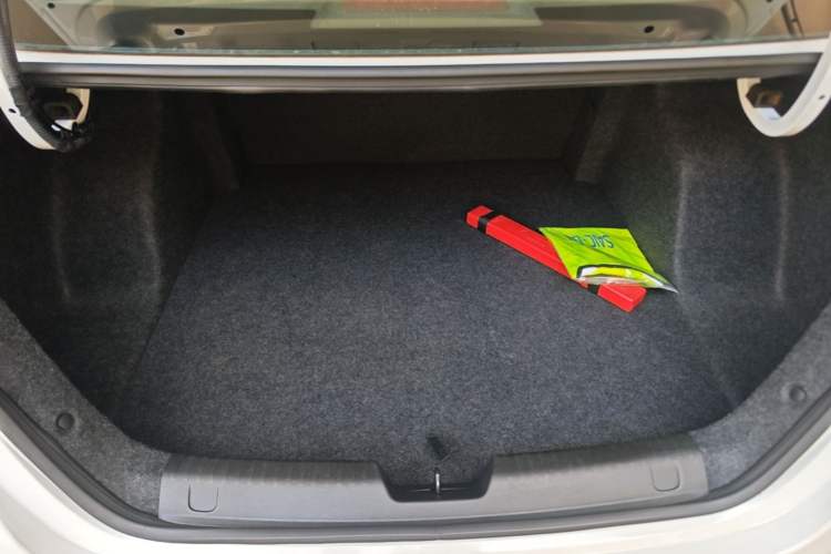 Used Chevrolet Cavalier 2019 320 Automatic Xinyue Edition Trunk