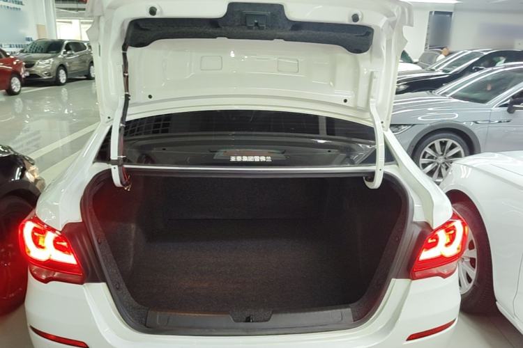 Used Chevrolet Cavalier 2019 320 Automatic Enjoyment with Sunroof Trunk