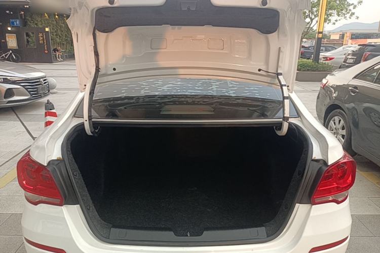 Used Chevrolet Cavalier 2019 320 Automatic Enjoyment with Sunroof Trunk