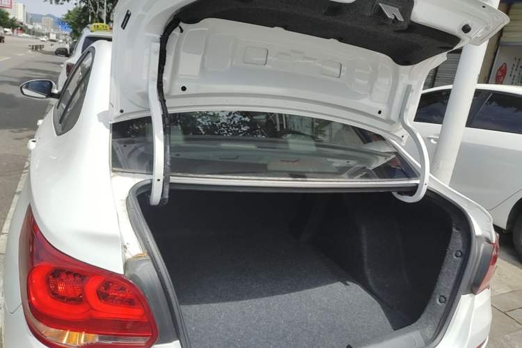 Used Chevrolet Cavalier 2019 320 Automatic Xinyue Edition Trunk