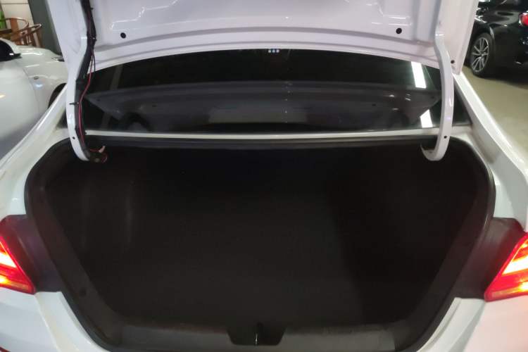 Used Chevrolet Cavalier 2019 320 Automatic Enjoyment with Sunroof Trunk