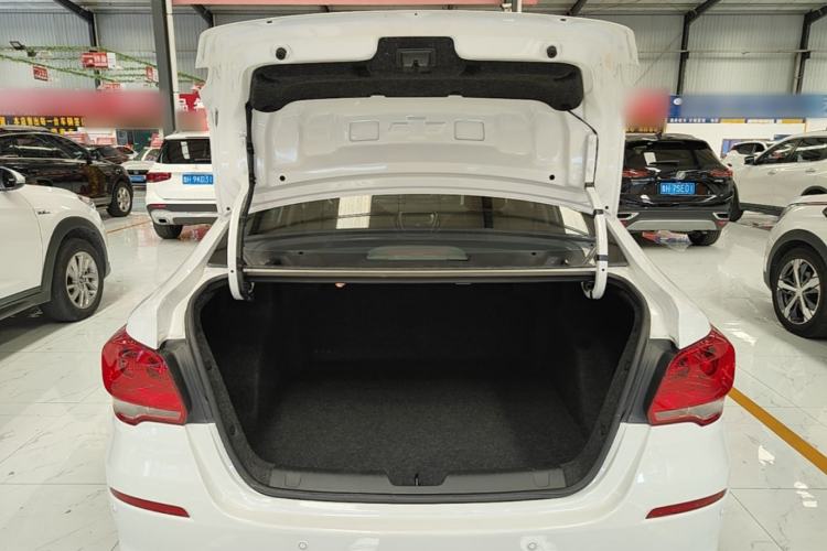 Used Chevrolet Cavalier 2019 320 Automatic Enjoyment with Sunroof Trunk