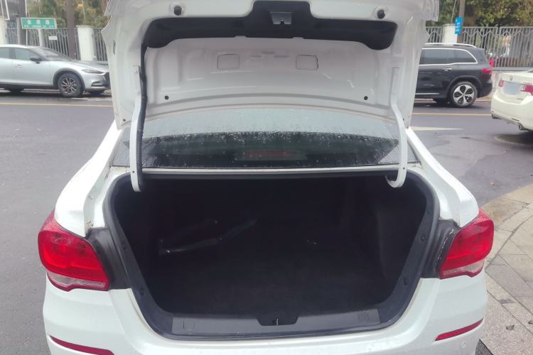 Used Chevrolet Cavalier 2019 320 Automatic Enjoyment with Sunroof Trunk