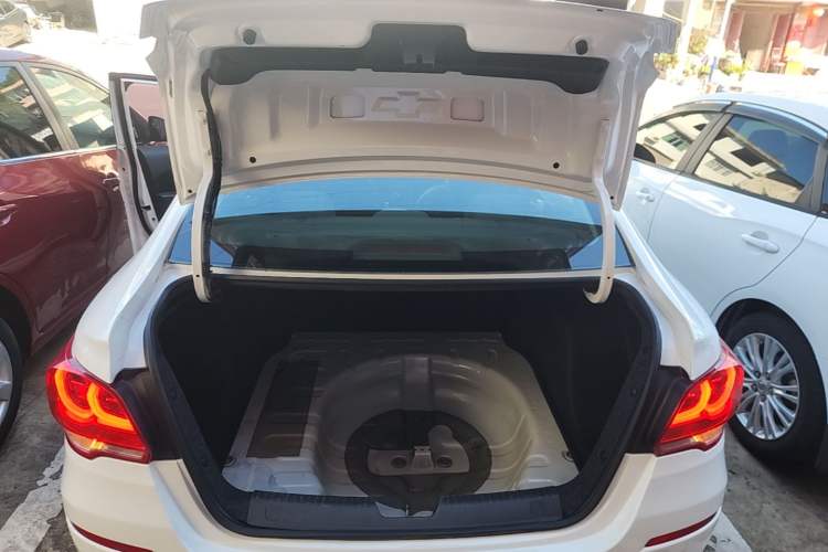 Used Chevrolet Cavalier 2019 320 Automatic Enjoyment with Sunroof Trunk