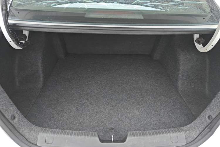 Used Chevrolet Cavalier 2019 320 Automatic Xinyue Edition Trunk