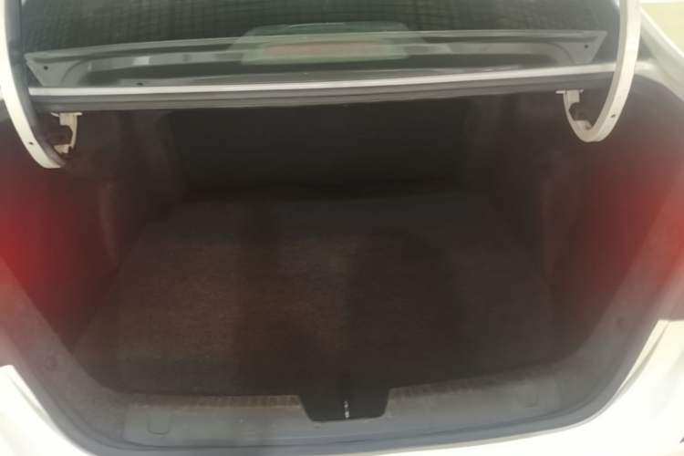 Used Chevrolet Cavalier 2019 320 Manual Xinyue Edition Trunk