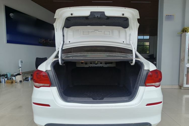 Used Chevrolet Cavalier 2019 320 Automatic Xinyue Edition Trunk