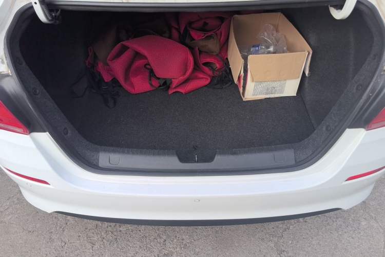 Used Chevrolet Cavalier 2019 320 Automatic Xinyue Edition Trunk