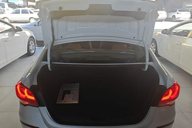 Used Chevrolet Cavalier 2019 320 Automatic Enjoyment with Sunroof Trunk