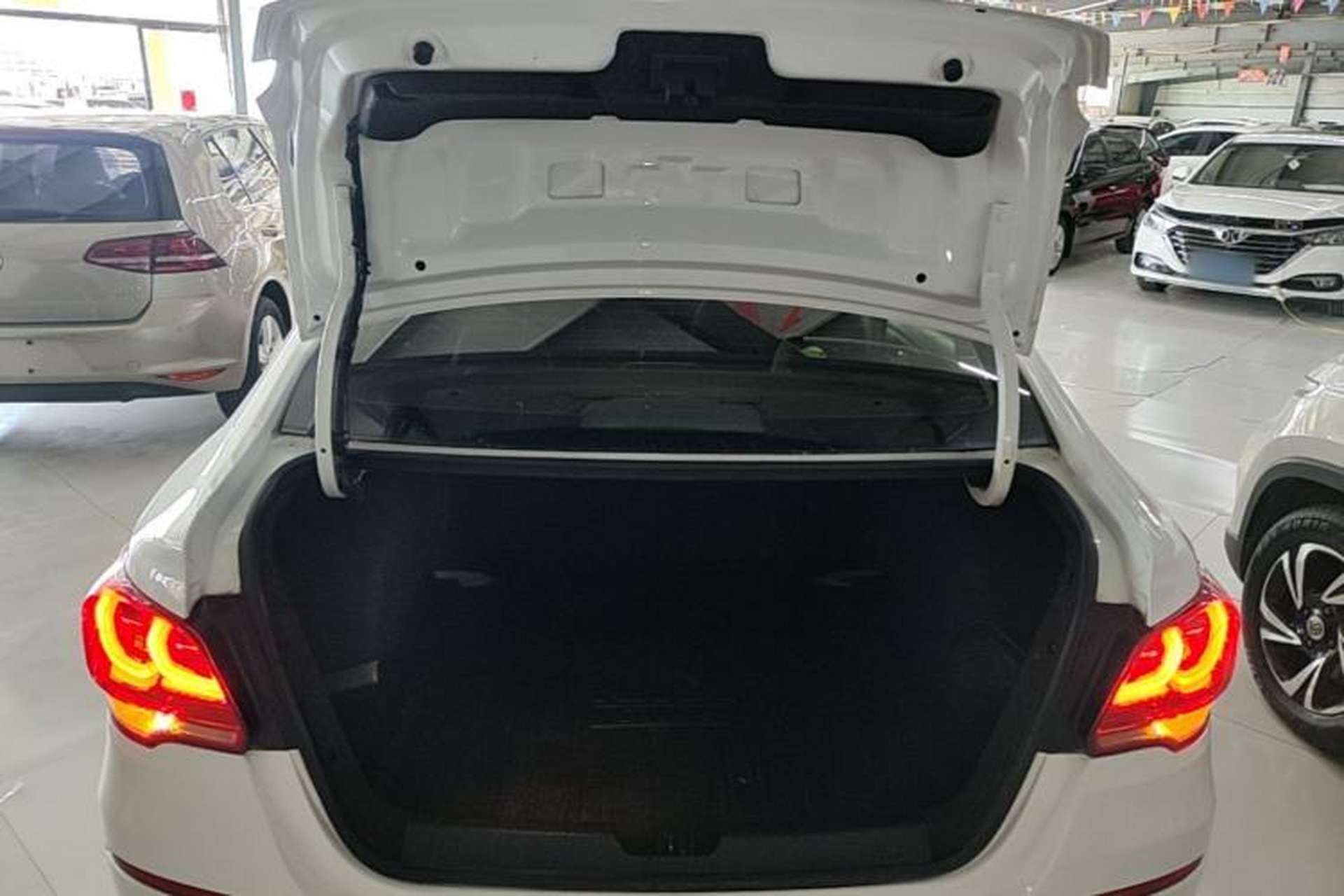 Used Chevrolet Cavalier 2019 320 Automatic Enjoyment with Sunroof Trunk