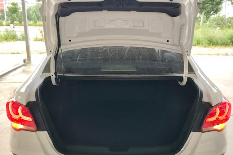 Used Chevrolet Cavalier 2019 320 Automatic Enjoyment with Sunroof Trunk