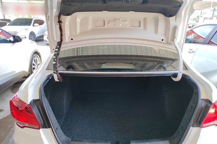 Used Chevrolet Cavalier 2019 320 Automatic Enjoyment with Sunroof Trunk