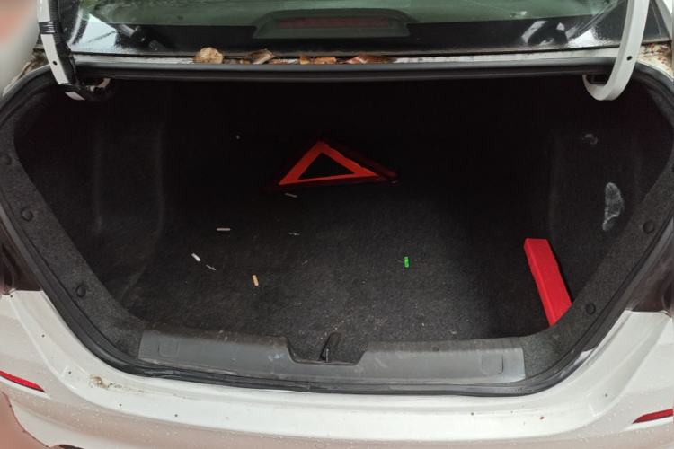 Used Chevrolet Cavalier 2019 320 Automatic Xinyue Edition Trunk