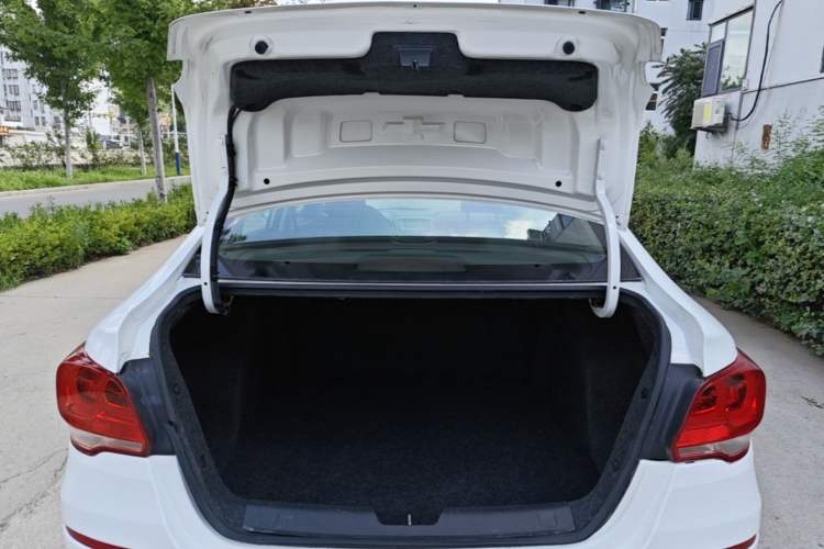 Used Chevrolet Cavalier 2019 320 Automatic Enjoyment with Sunroof Trunk