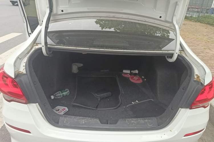 Used Chevrolet Cavalier 2019 320 Automatic Enjoyment with Sunroof Trunk