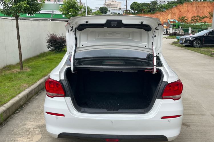 Used Chevrolet Cavalier 2019 320 Automatic Xinyue Edition Trunk