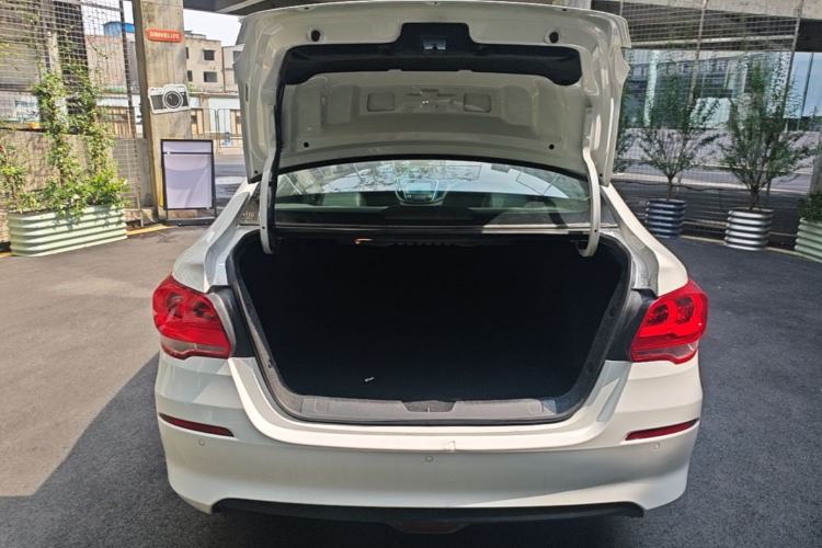 Used Chevrolet Cavalier 2019 320 Automatic Xinyue Edition Trunk