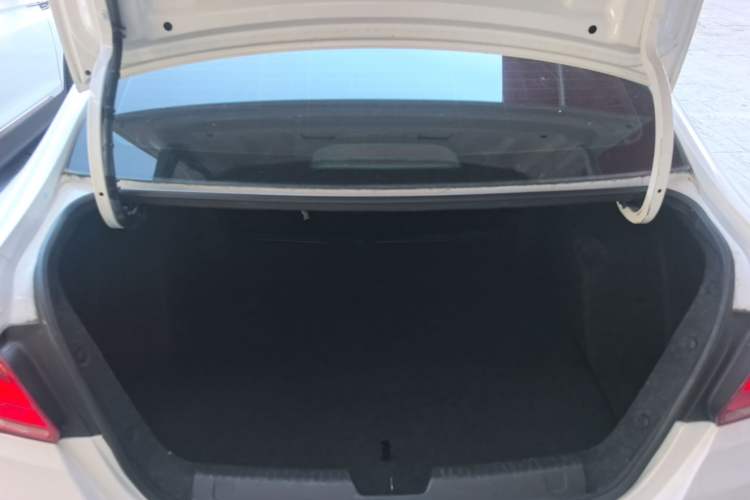 Used Chevrolet Cavalier 2019 320 Automatic Enjoyment with Sunroof Trunk
