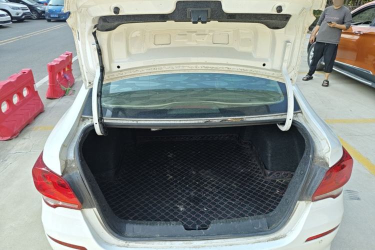 Used Chevrolet Cavalier 2019 320 Manual Xinyue Edition Trunk