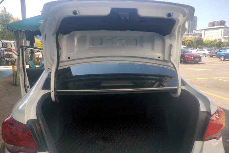 Used Chevrolet Cavalier 2019 320 Automatic Enjoyment with Sunroof Trunk