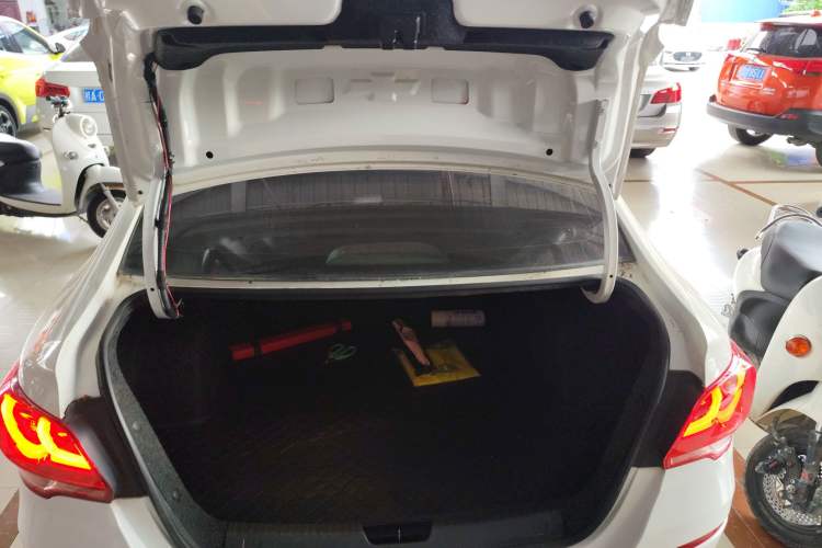 Used Chevrolet Cavalier 2019 320 Automatic Enjoyment with Sunroof Trunk