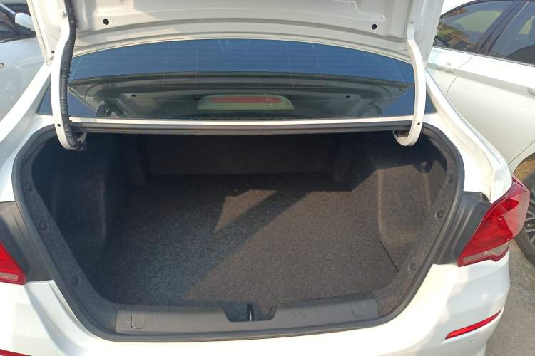 Used Chevrolet Cavalier 2019 320 Automatic Xinyue Edition Trunk