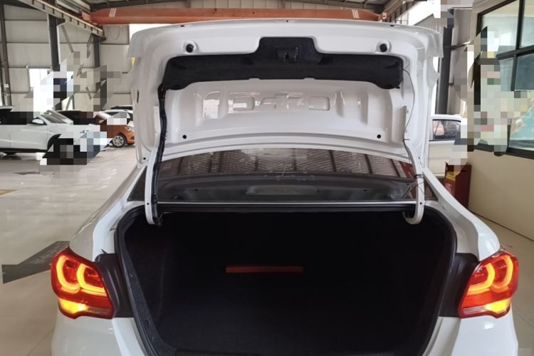 Used Chevrolet Cavalier 2019 320 Manual Xinyue Edition Trunk