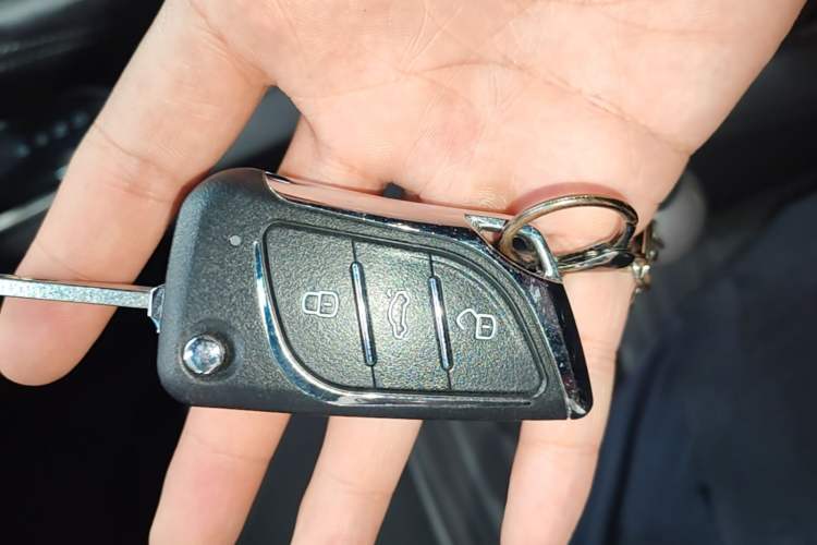 Used Chevrolet Cavalier 2019 320 Automatic Enjoyment with Sunroof Vehicle Key