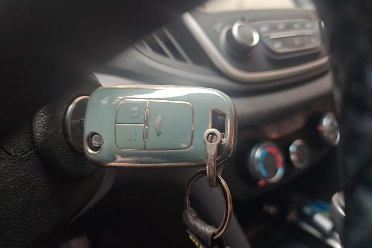 Used Chevrolet Cavalier 2019 320 Automatic Enjoyment with Sunroof Vehicle Key