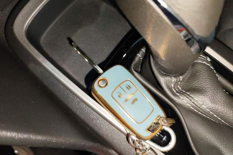 Used Chevrolet Cavalier 2019 320 Automatic Enjoyment with Sunroof Vehicle Key
