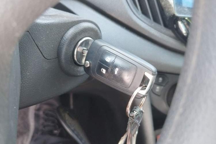 Used Chevrolet Cavalier 2019 320 Automatic Enjoyment with Sunroof Vehicle Key