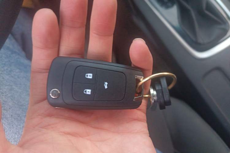 Used Chevrolet Cavalier 2019 320 Automatic Enjoyment with Sunroof Vehicle Key