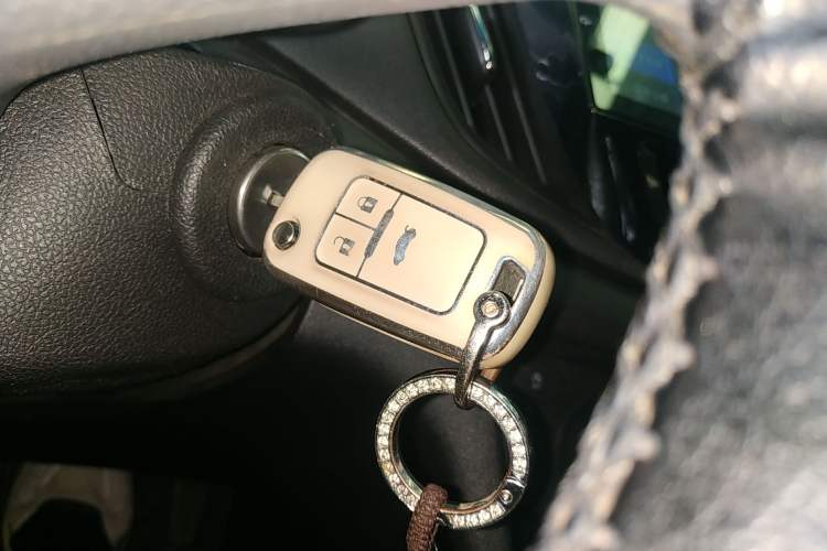 Used Chevrolet Cavalier 2019 320 Automatic Enjoyment with Sunroof Vehicle Key