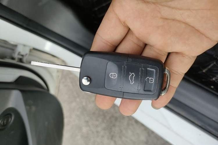 Used Chevrolet Cavalier 2019 320 Automatic Enjoyment with Sunroof Vehicle Key