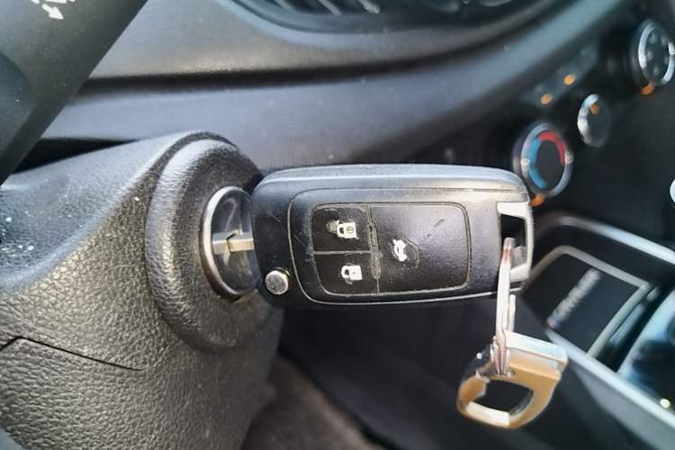 Used Chevrolet Cavalier 2019 320 Automatic Enjoyment with Sunroof Vehicle Key