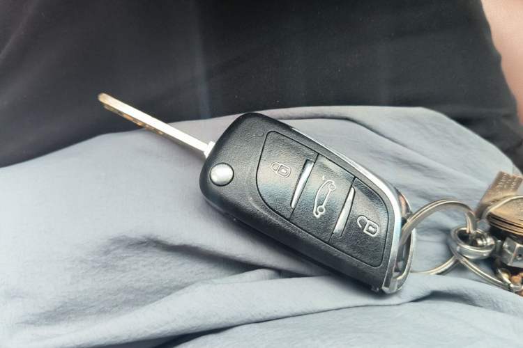 Used Chevrolet Cavalier 2019 320 Automatic Enjoyment with Sunroof Vehicle Key