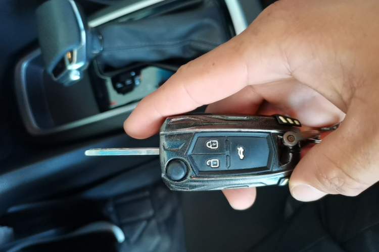 Used Chevrolet Cavalier 2019 320 Automatic Enjoyment with Sunroof Vehicle Key