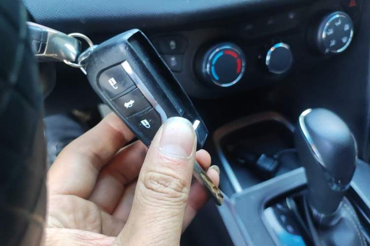 Used Chevrolet Cavalier 2019 320 Automatic Enjoyment with Sunroof Vehicle Key