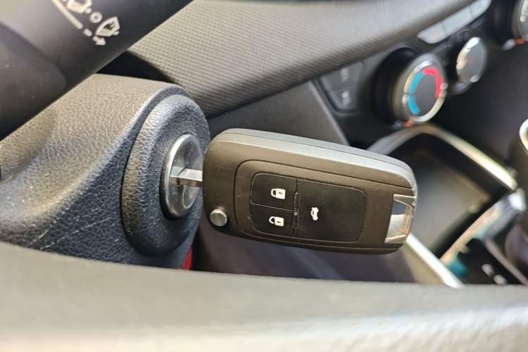 Used Chevrolet Cavalier 2019 320 Automatic Enjoyment with Sunroof Vehicle Key