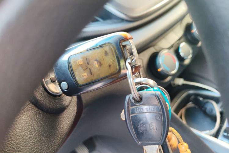 Used Chevrolet Cavalier 2019 320 Automatic Enjoyment with Sunroof Vehicle Key
