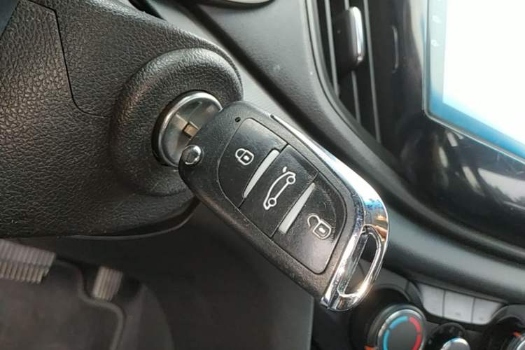 Used Chevrolet Cavalier 2019 320 Automatic Enjoyment with Sunroof Vehicle Key