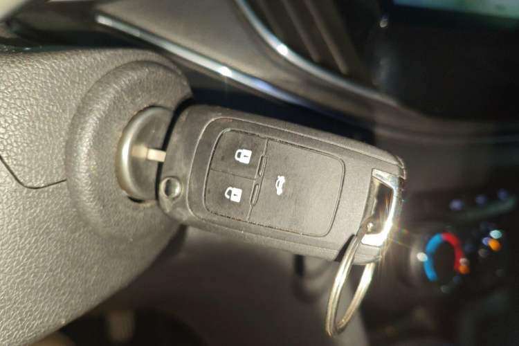 Used Chevrolet Cavalier 2019 320 Automatic Enjoyment with Sunroof Vehicle Key
