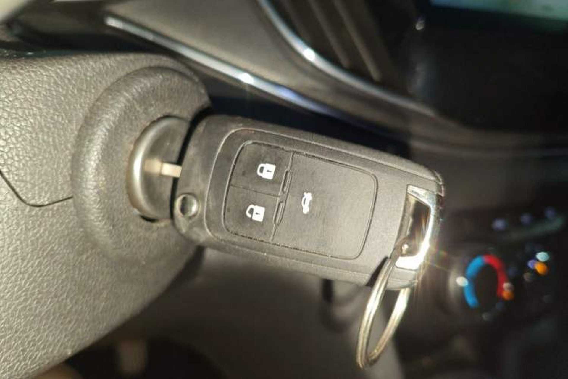 Used Chevrolet Cavalier 2019 320 Automatic Enjoyment with Sunroof Vehicle Key