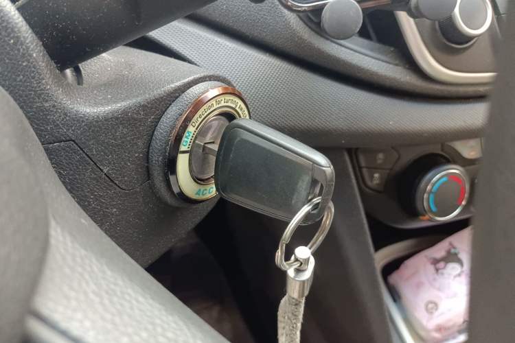 Used Chevrolet Cavalier 2019 320 Automatic Enjoyment with Sunroof Vehicle Key